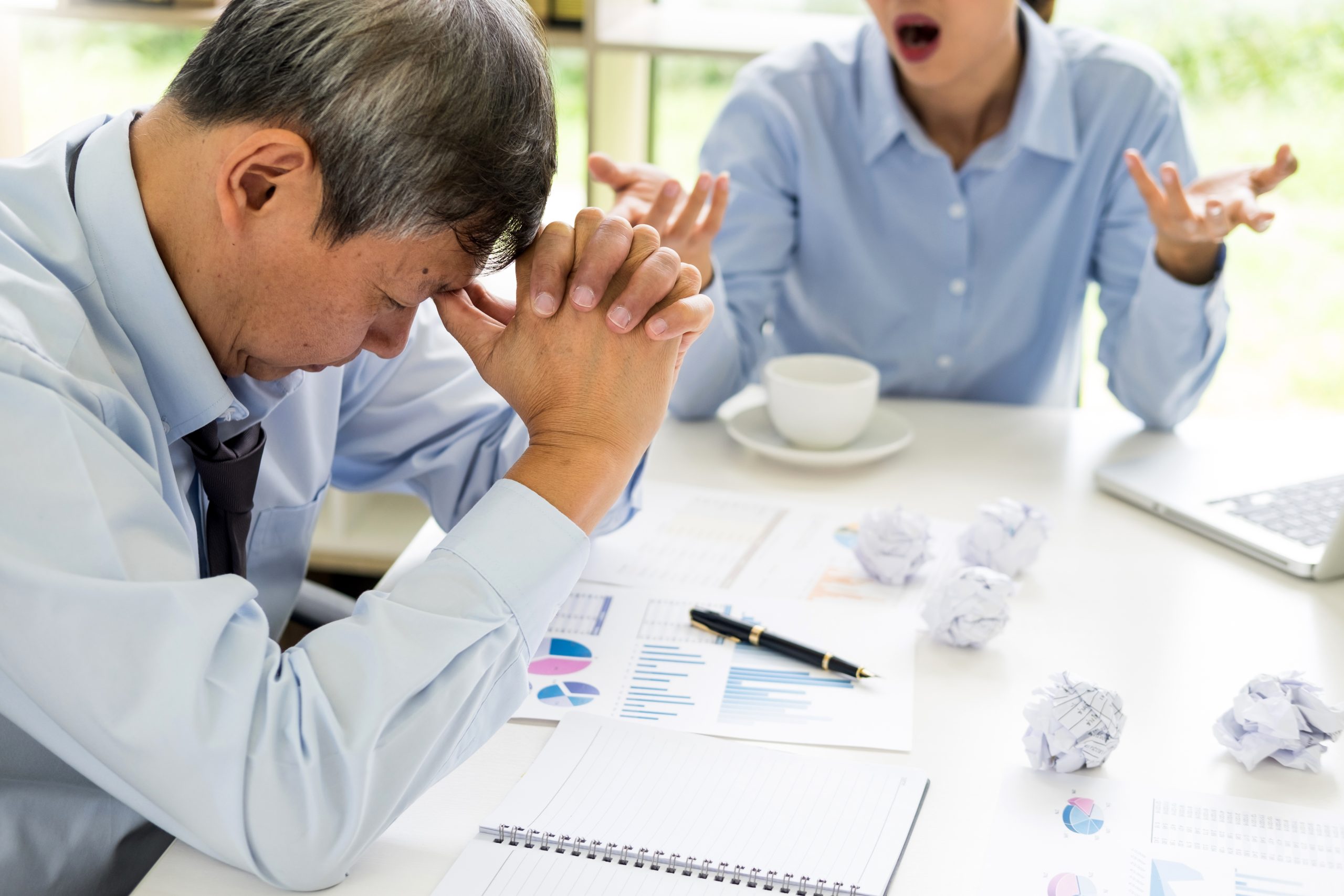 Como lidar com conflitos internos dentro do setor empresarial