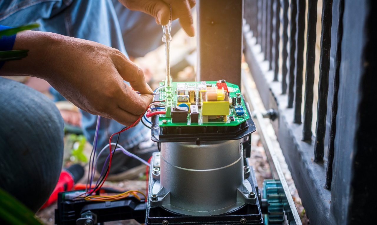 Portões Eletrônicos: Como Essa Tecnologia Agrega Valor e Conforto à sua Propriedade