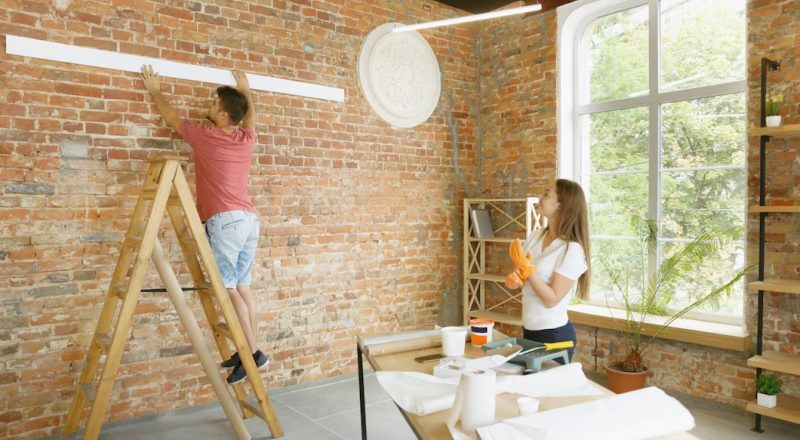 Renovação de Ambientes: Pintura e Papel de Parede