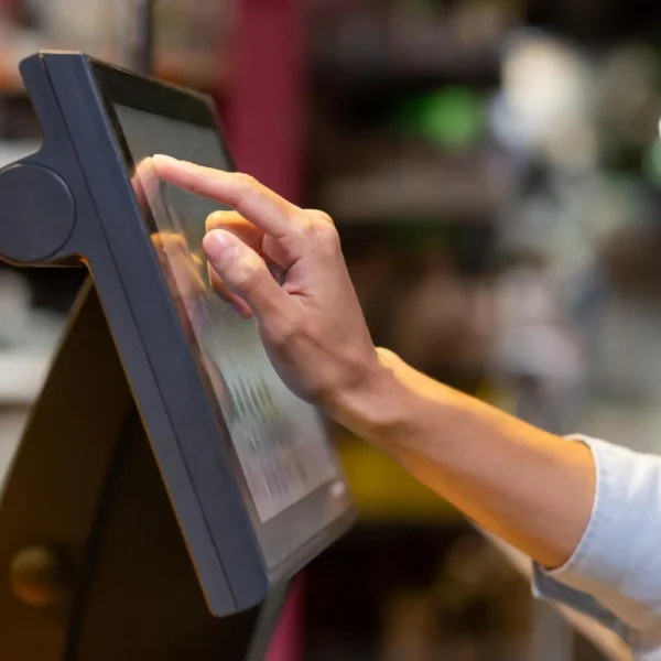 Como a tecnologia está revolucionando o ponto de venda  